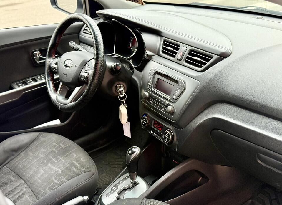 Kia Rio, III 4-speed 1.6 AT (123 л.с.)