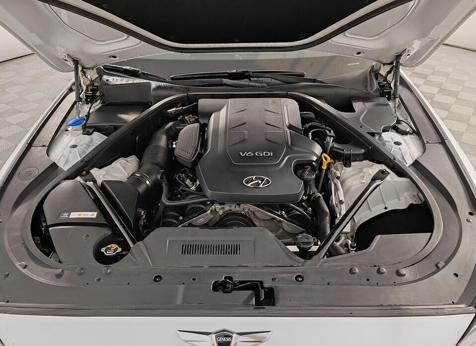 Hyundai Genesis, II 3.0 AT (249 л.с.) 4WD