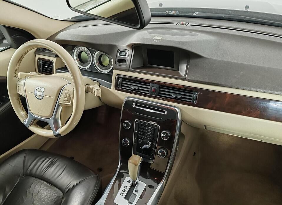 Volvo XC70, II 2.4d AT (163 л.с.) 4WD