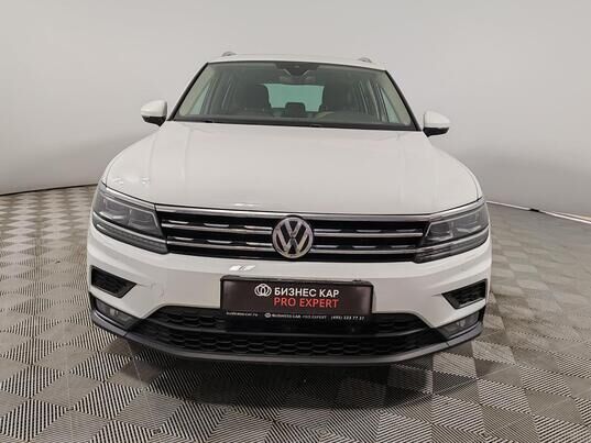 Volkswagen Tiguan, 2020&nbsp;г., 70&nbsp;330&nbsp;км
