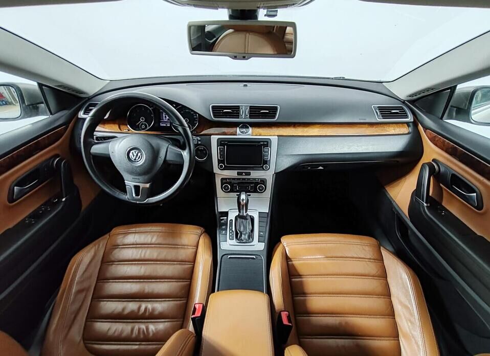 Volkswagen Passat CC 1.8 AMT (152 л.с.)