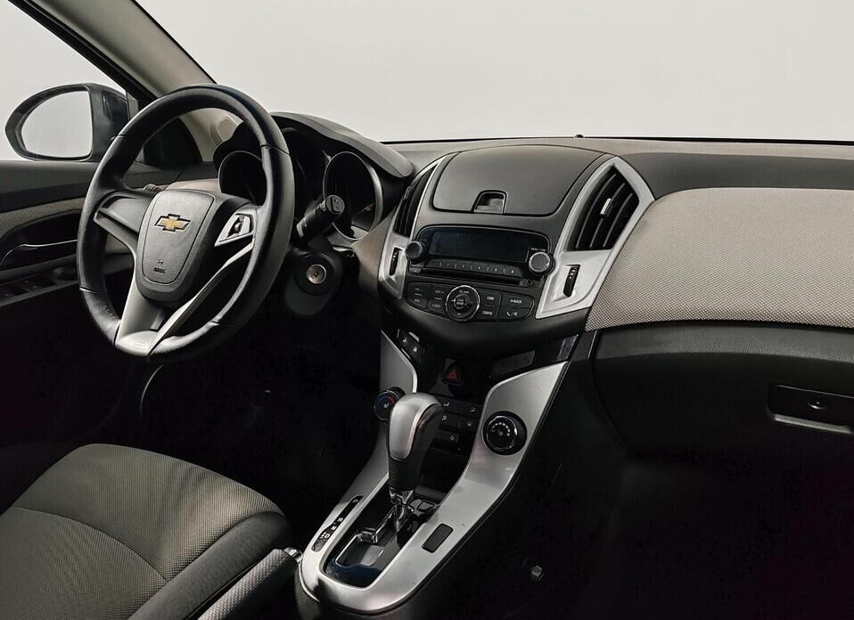 Chevrolet Cruze, I Рестайлинг 1.6 AT (109 л.с.)