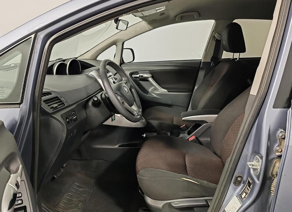 Toyota Verso, I 1.8 CVT (147 л.с.)