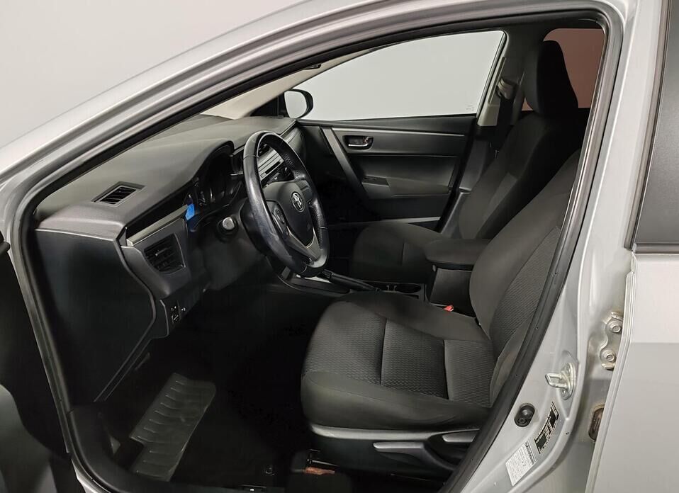 Toyota Corolla, XI (E160, E170) 1.6 CVT (122 л.с.)