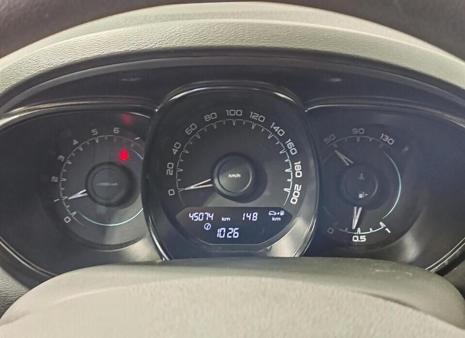 LADA (ВАЗ) Vesta, I 1.6 MT (106 л.с.)