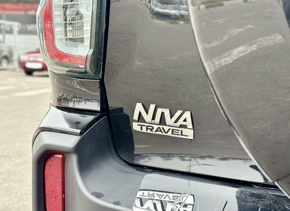 LADA (ВАЗ) Niva Travel, I 1.7 MT (80 л.с.) 4WD