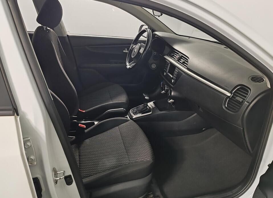 Kia Rio, IV 1.6 AT (123 л.с.)