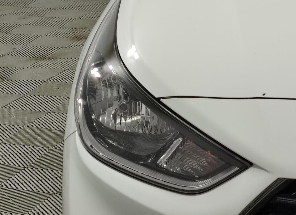 Hyundai Solaris, II 1.6 AT (123 л.с.)