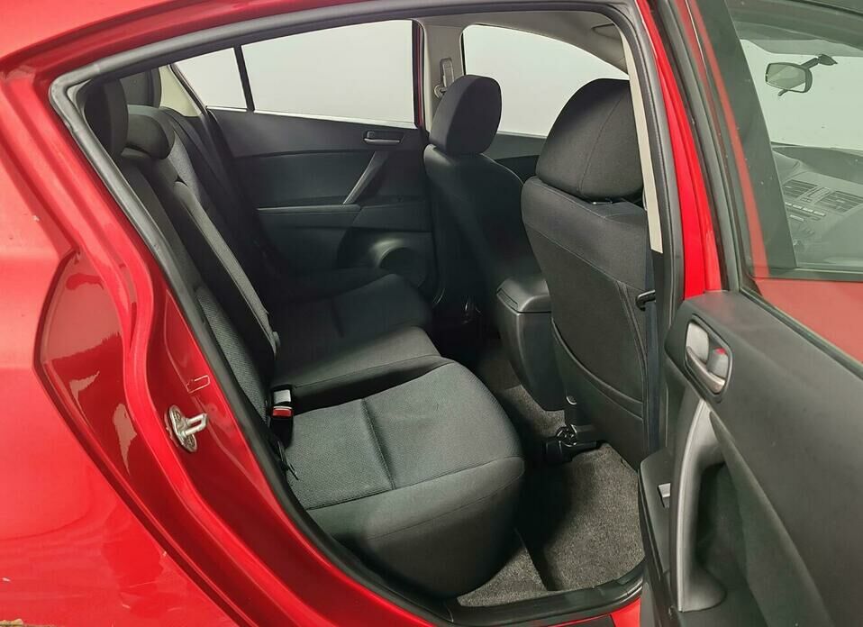 Mazda 3 1.6 AT (105 л.с.)