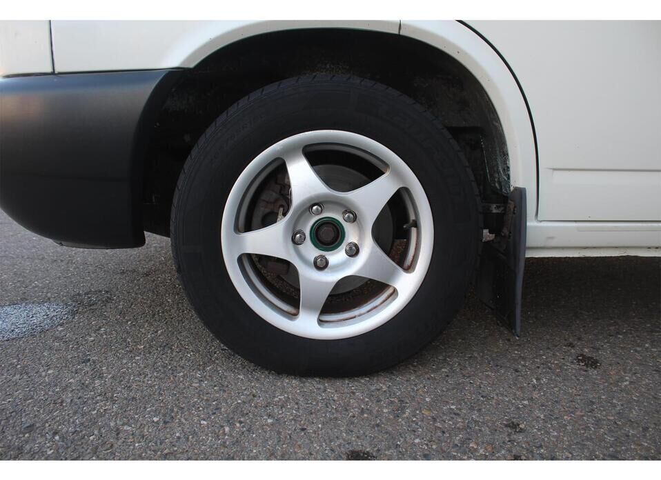 Volkswagen Caravelle 2.5 MT (115 л.с.)