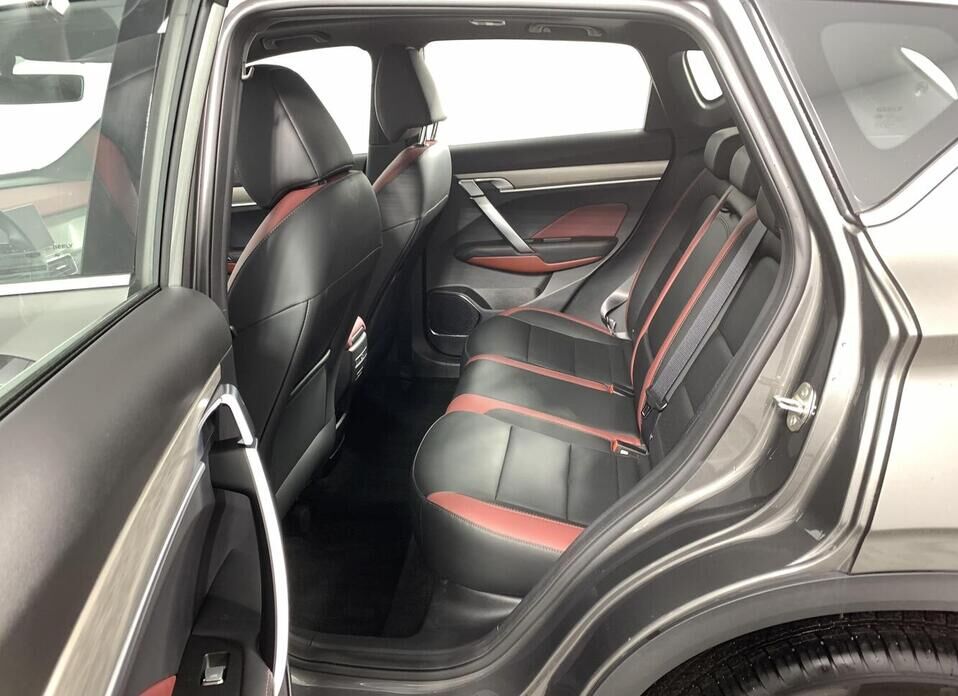 Geely Coolray, I 1.5 AMT (150 л.с.)