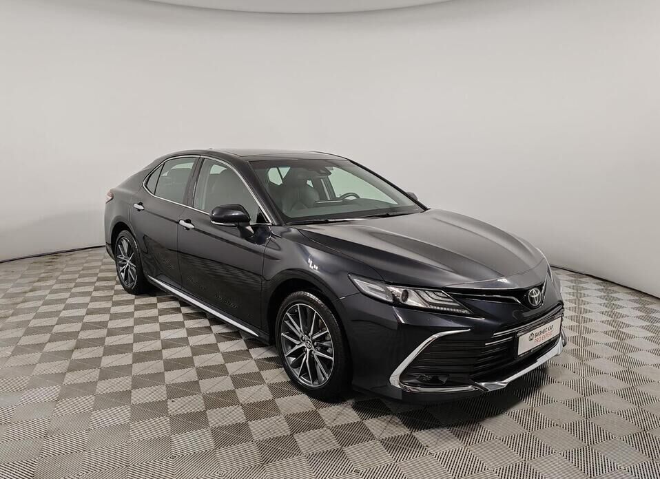 Toyota Camry 2.5 AT (209 л.с.)