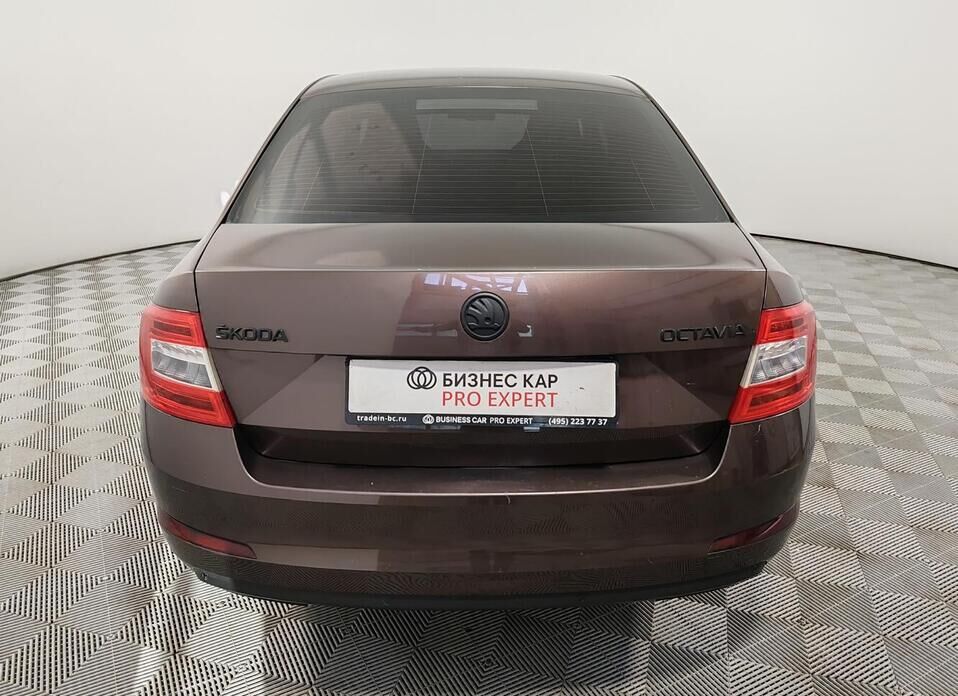 Skoda Octavia, III (A7) 1.6 MT (110 л.с.)