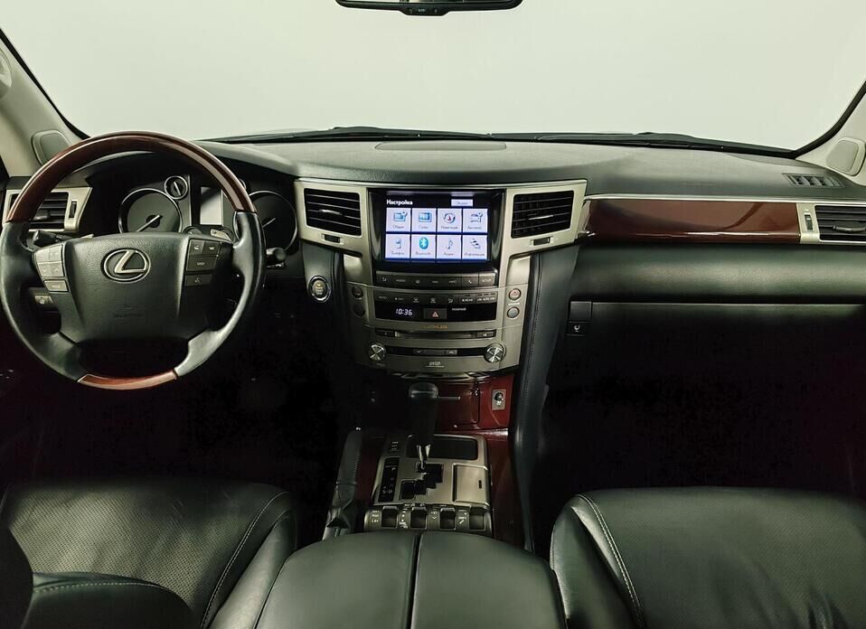 Lexus LX, III Рестайлинг 570 5.7 AT (367 л.с.) 4WD