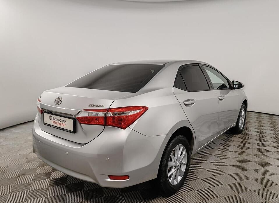 Toyota Corolla, XI (E160, E170) 1.6 CVT (122 л.с.)