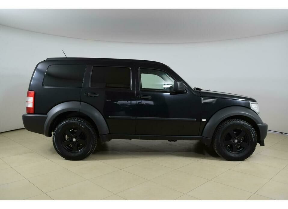 Dodge Nitro 3.7 AT (205 л.с.) 4WD