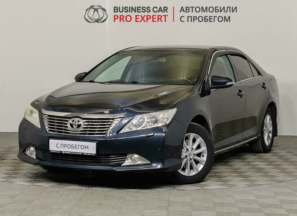 Toyota Camry 2.5 AT (181 л.с.)