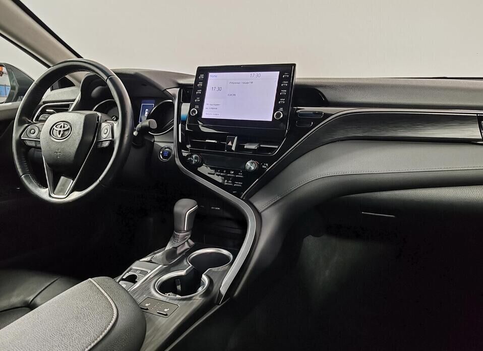 Toyota Camry, VIII (XV70) Рестайлинг 2.5 AT (200 л.с.)