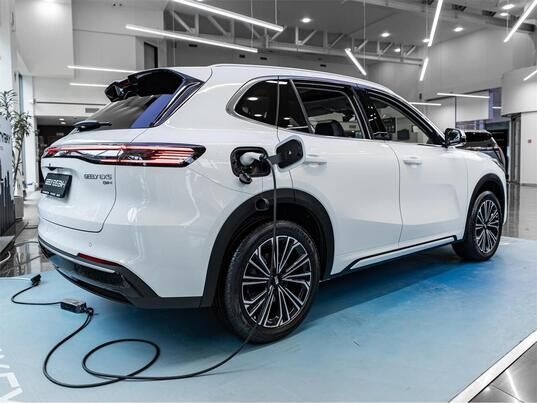 Geely EX5 EM-i