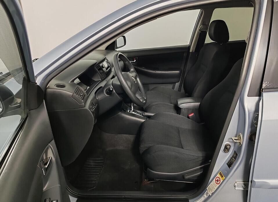 Toyota Corolla, IX (E120, E130) Рестайлинг 1.6 AT (110 л.с.)