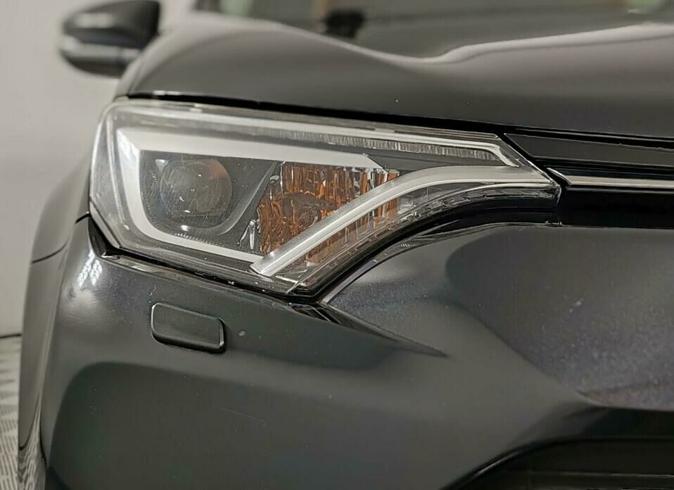 Toyota RAV4 2.5 AT (180 л.с.) 4WD