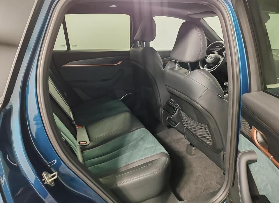 Geely Monjaro 2.0 AT (238 л.с.) 4WD