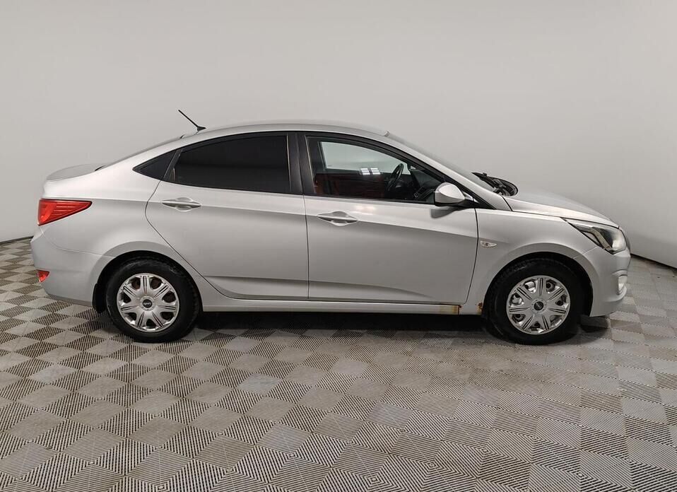 Hyundai Solaris 1.4 MT (107 л.с.)