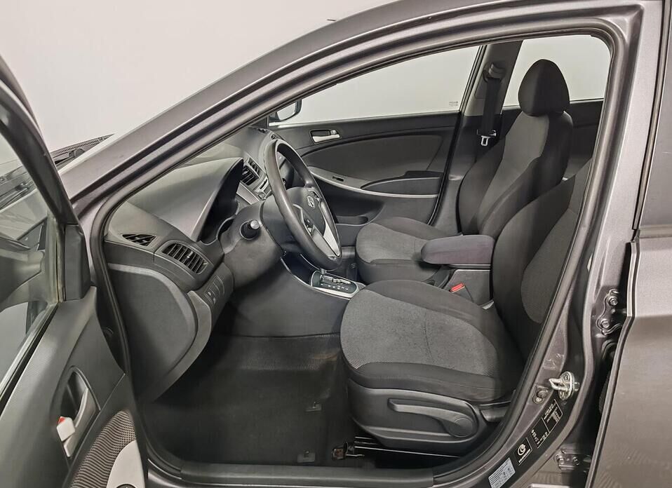 Hyundai Solaris, I 1.6 AT (123 л.с.)