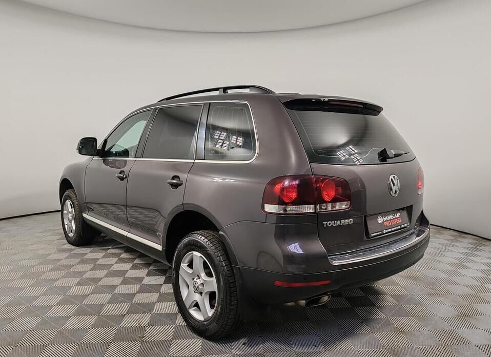 Volkswagen Touareg, I Рестайлинг 2.5d AT (174 л.с.) 4WD