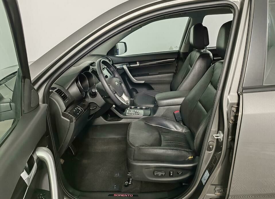 Kia Sorento 2.2d AT (197 л.с.) 4WD