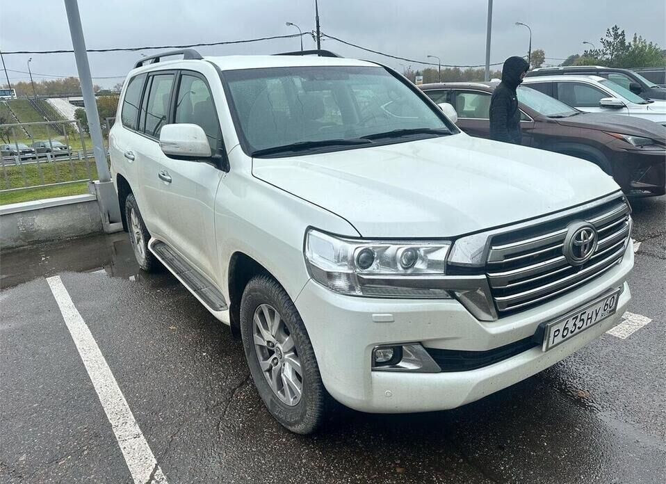 Toyota Land Cruiser, 200 Series Рестайлинг 2 4.5d AT (249 л.с.) 4WD