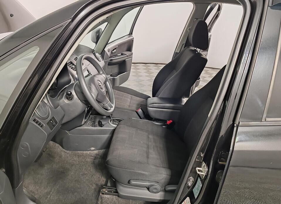 Suzuki SX4, I (Classic) Рестайлинг 1.6 AT (112 л.с.)