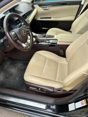 Lexus ES, 2017&nbsp;г., 49&nbsp;284&nbsp;км