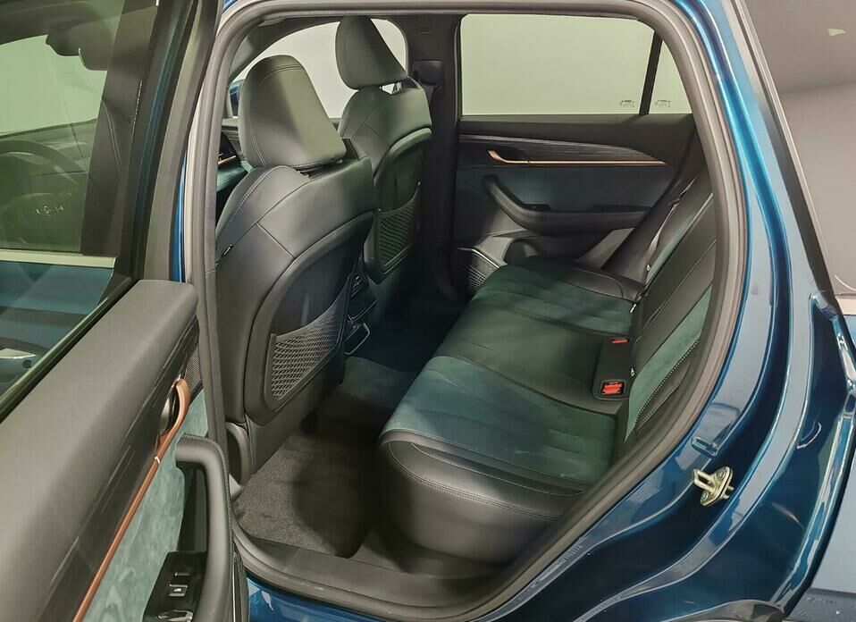 Geely Monjaro 2.0 AT (238 л.с.) 4WD