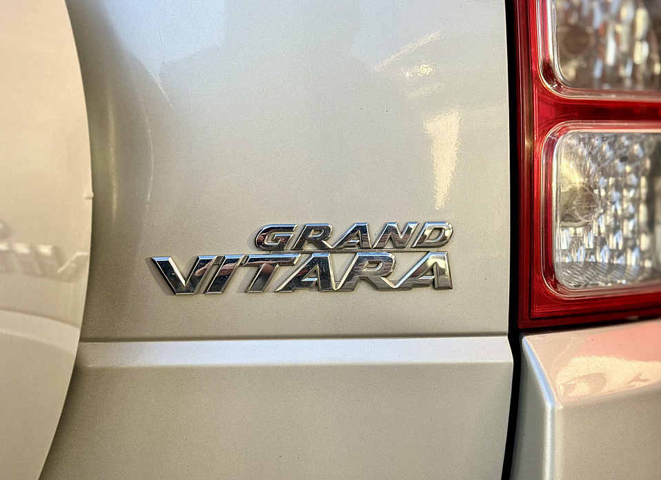 Suzuki Grand Vitara, III Рестайлинг 2.4 AT (169 л.с.) 4WD