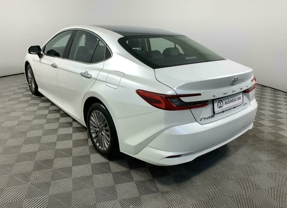 Toyota Camry 2.0 CVT (173 л.с.)