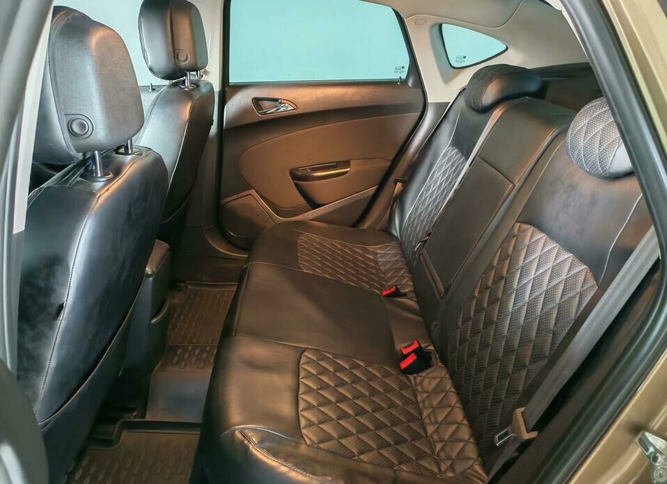 Opel Astra 1.6 MT (115 л.с.)