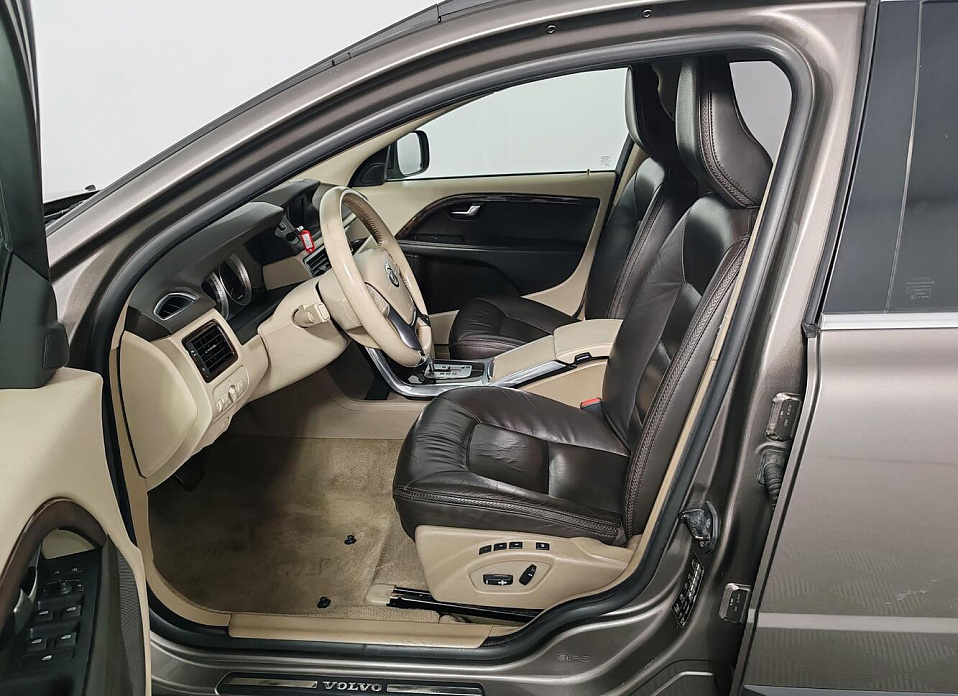 Volvo XC70, II 2.4d AT (163 л.с.) 4WD