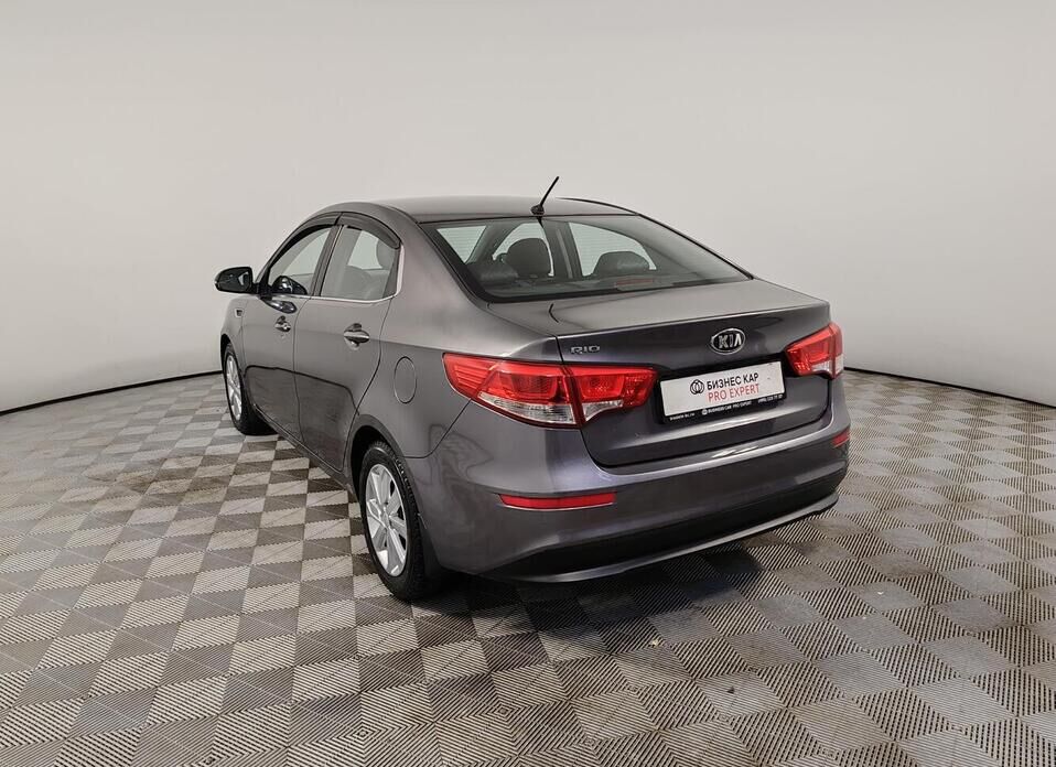 Kia Rio, III Рестайлинг 1.6 MT (123 л.с.)
