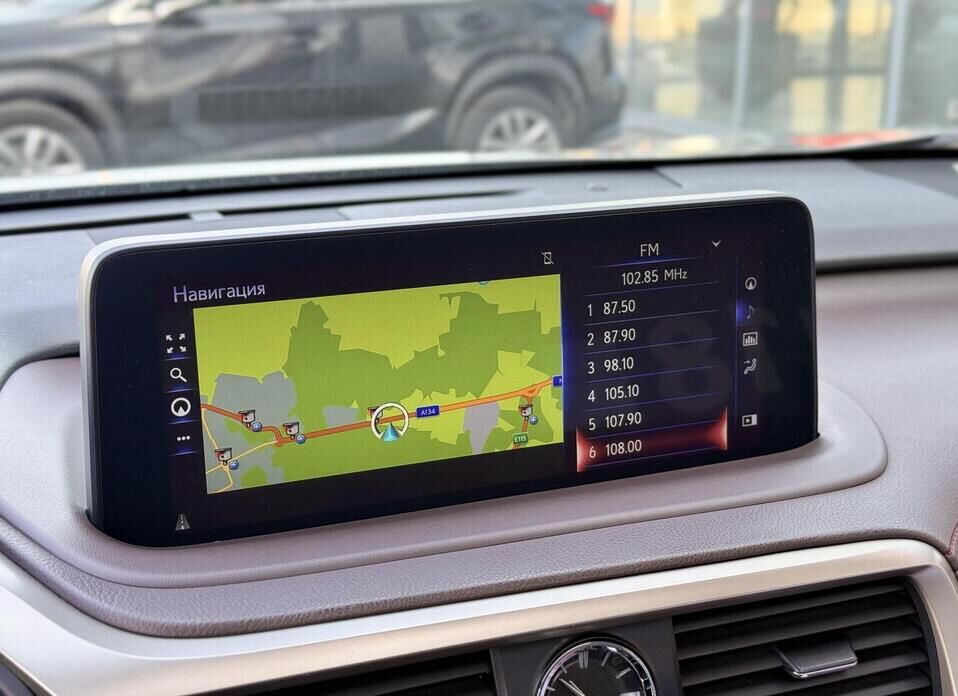 Lexus RX, IV Рестайлинг 300 2.0 AT (238 л.с.) 4WD