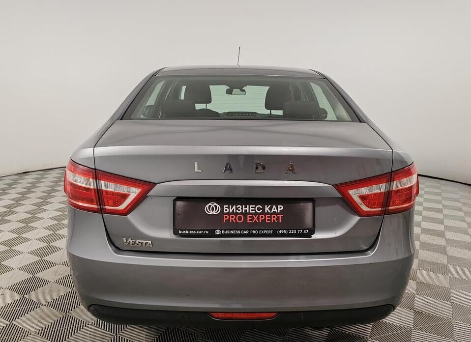 LADA (ВАЗ) Vesta, I 1.6 MT (106 л.с.)