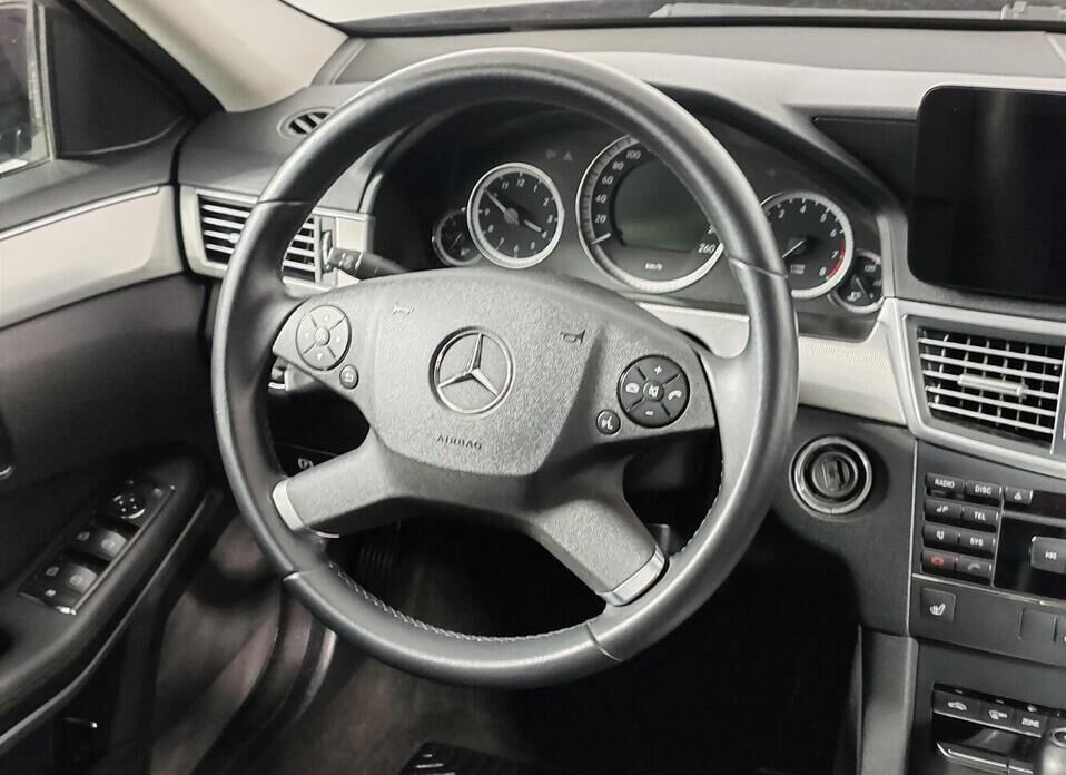 Mercedes-Benz E-Класс 200 7G-Tronic 1.8 AT (184 л.с.)