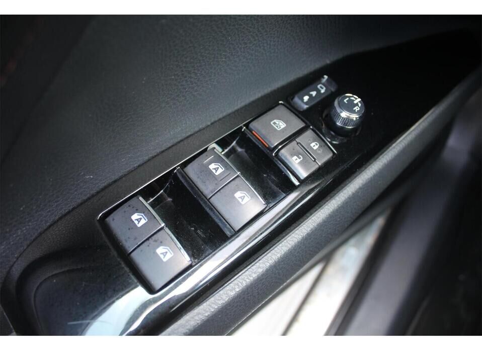 Toyota Camry, VIII (XV70) 2.5 AT (181 л.с.)