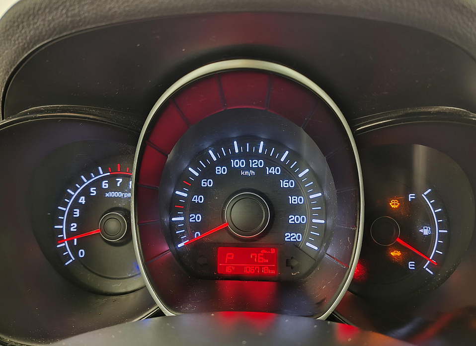 Kia Rio, III Рестайлинг 1.6 AT (123 л.с.)