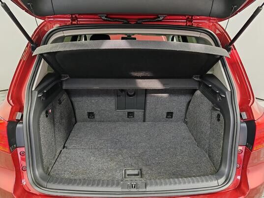 Volkswagen Tiguan, 2012 г., 183 976 км