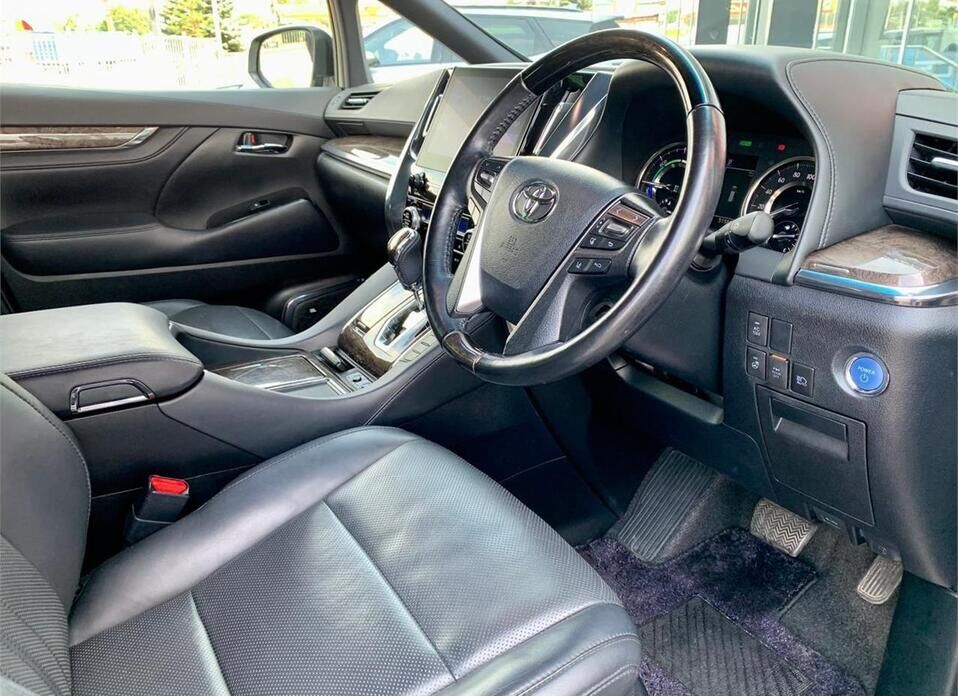 Toyota Vellfire 2.5hyb CVT (152 л.с.) 4WD