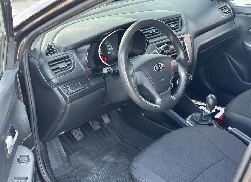 Kia Rio, III Рестайлинг 1.4 MT (107 л.с.)
