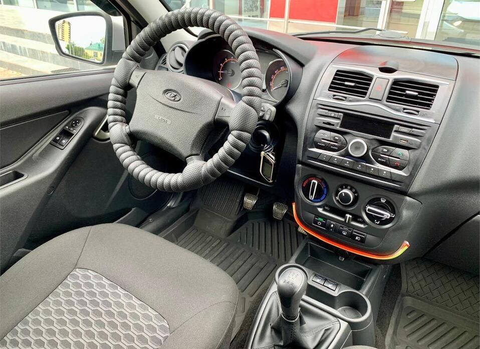 LADA (ВАЗ) Granta 1.6 MT (90 л.с.)
