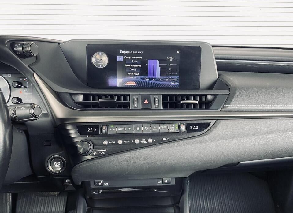 Lexus ES, VII 250 2.5 AT (200 л.с.)