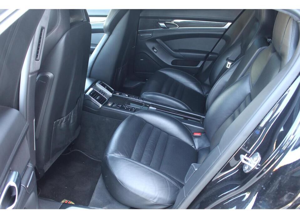 Porsche Panamera Turbo 4.8 AMT (500 л.с.) 4WD
